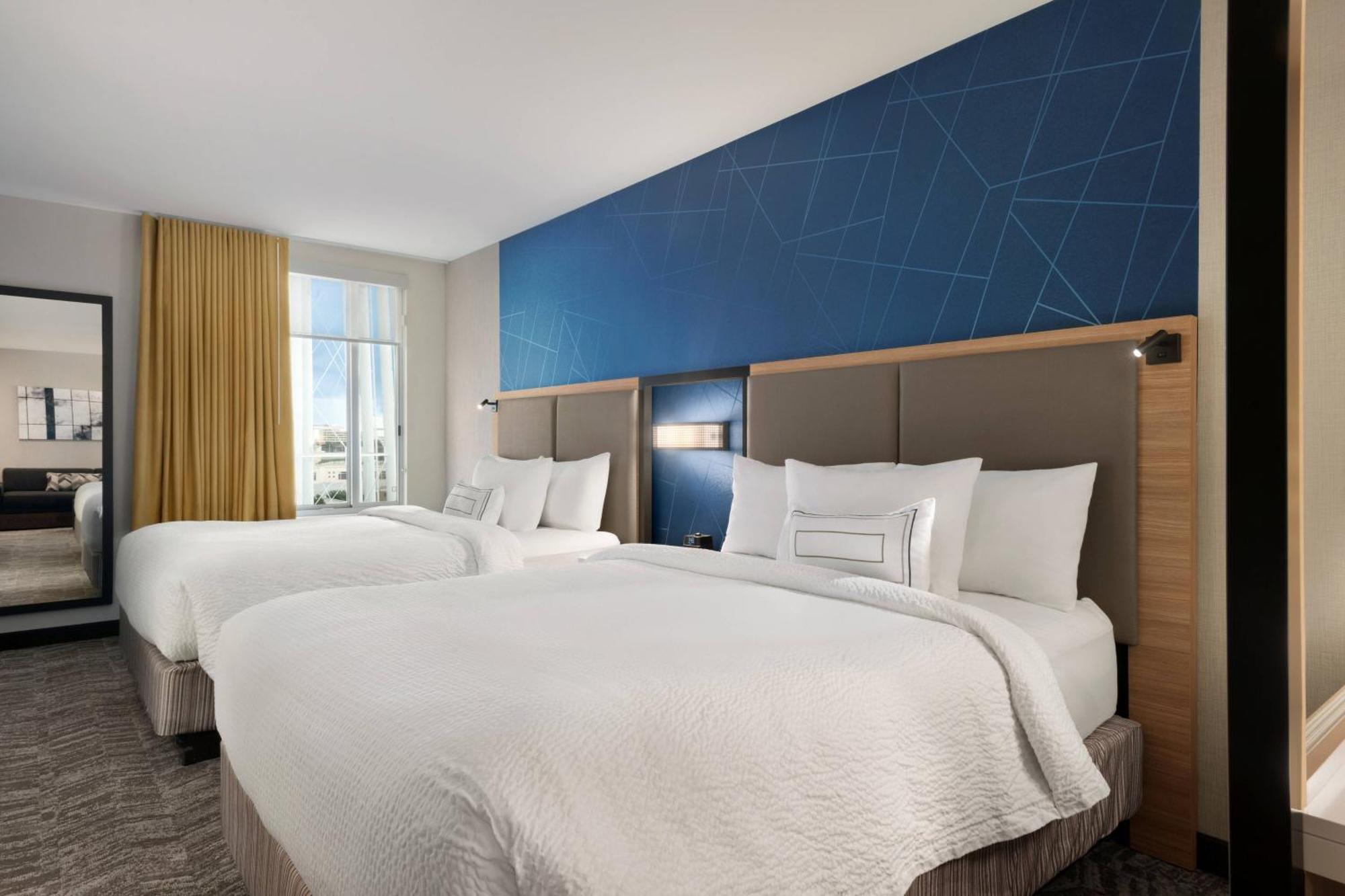 Springhill Suites By Marriott Milwaukee West/Wauwatosa Exterior photo