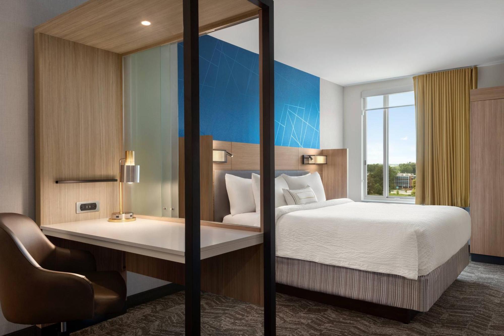 Springhill Suites By Marriott Milwaukee West/Wauwatosa Exterior photo