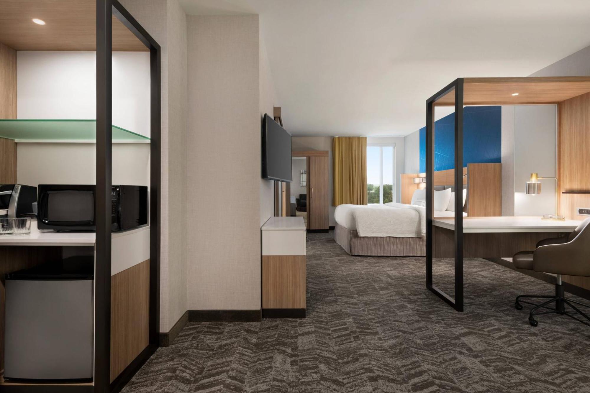 Springhill Suites By Marriott Milwaukee West/Wauwatosa Exterior photo