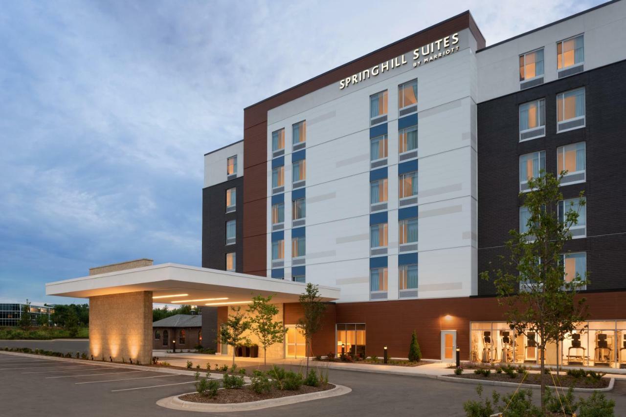 Springhill Suites By Marriott Milwaukee West/Wauwatosa Exterior photo